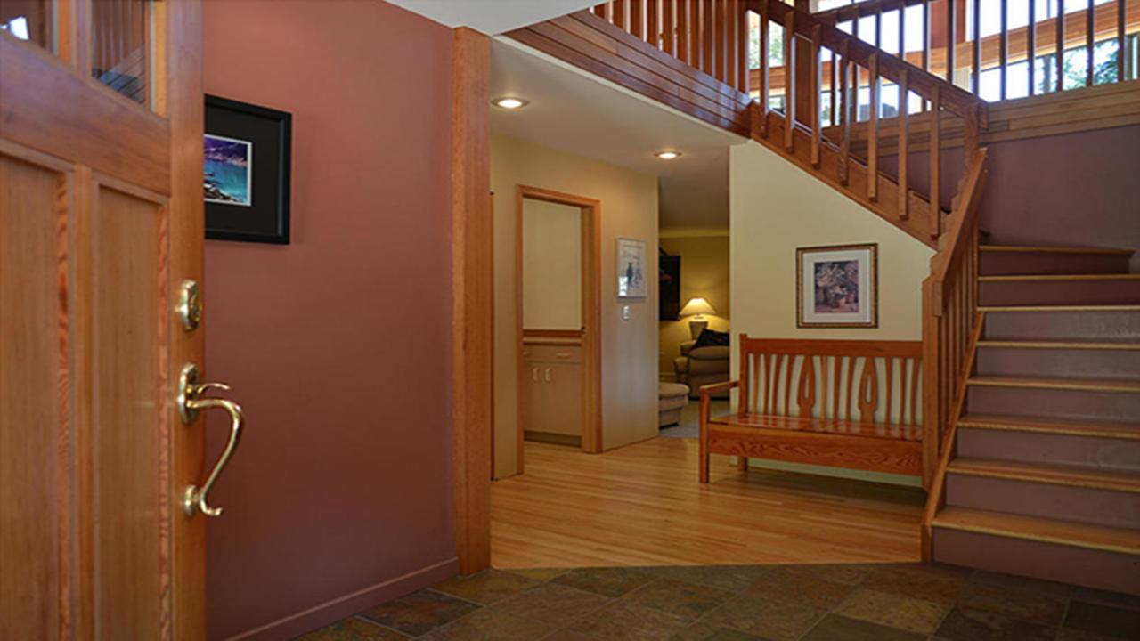 Sunshine Coast Treetop B&B Sechelt Kültér fotó