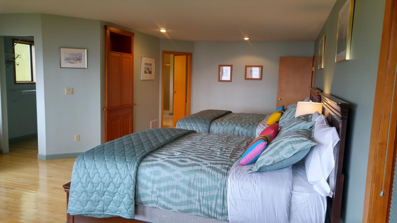 Sunshine Coast Treetop B&B Sechelt Kültér fotó